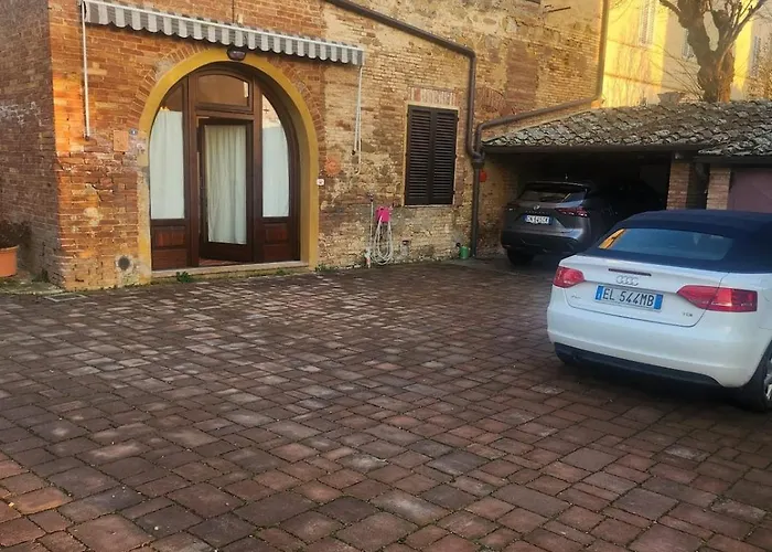 Cappuccini House By Francigenaapartments Apartman Siena